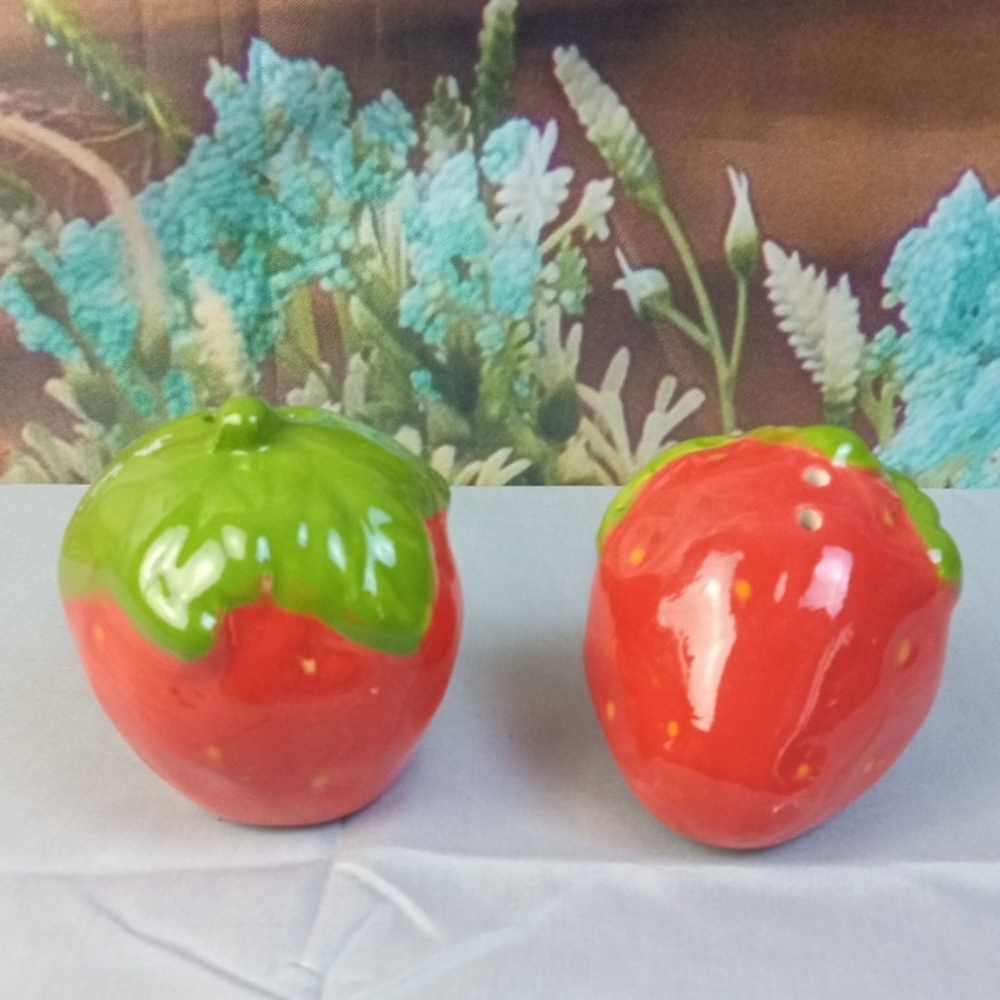 Ceramic Red Strawberry Salt and Pepper Shaker Set with Green Tops